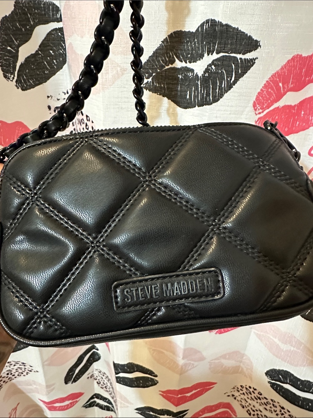 Steve Madden Black Quilted Chain Strap Crossbody - Picture 6 of 6
